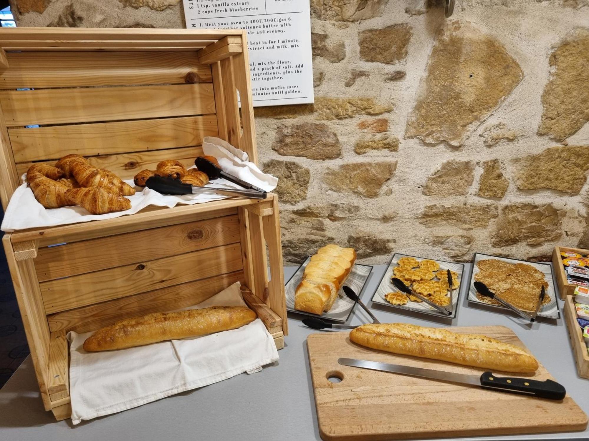 Hotel Le Bourgogne Cuiseaux エクステリア 写真