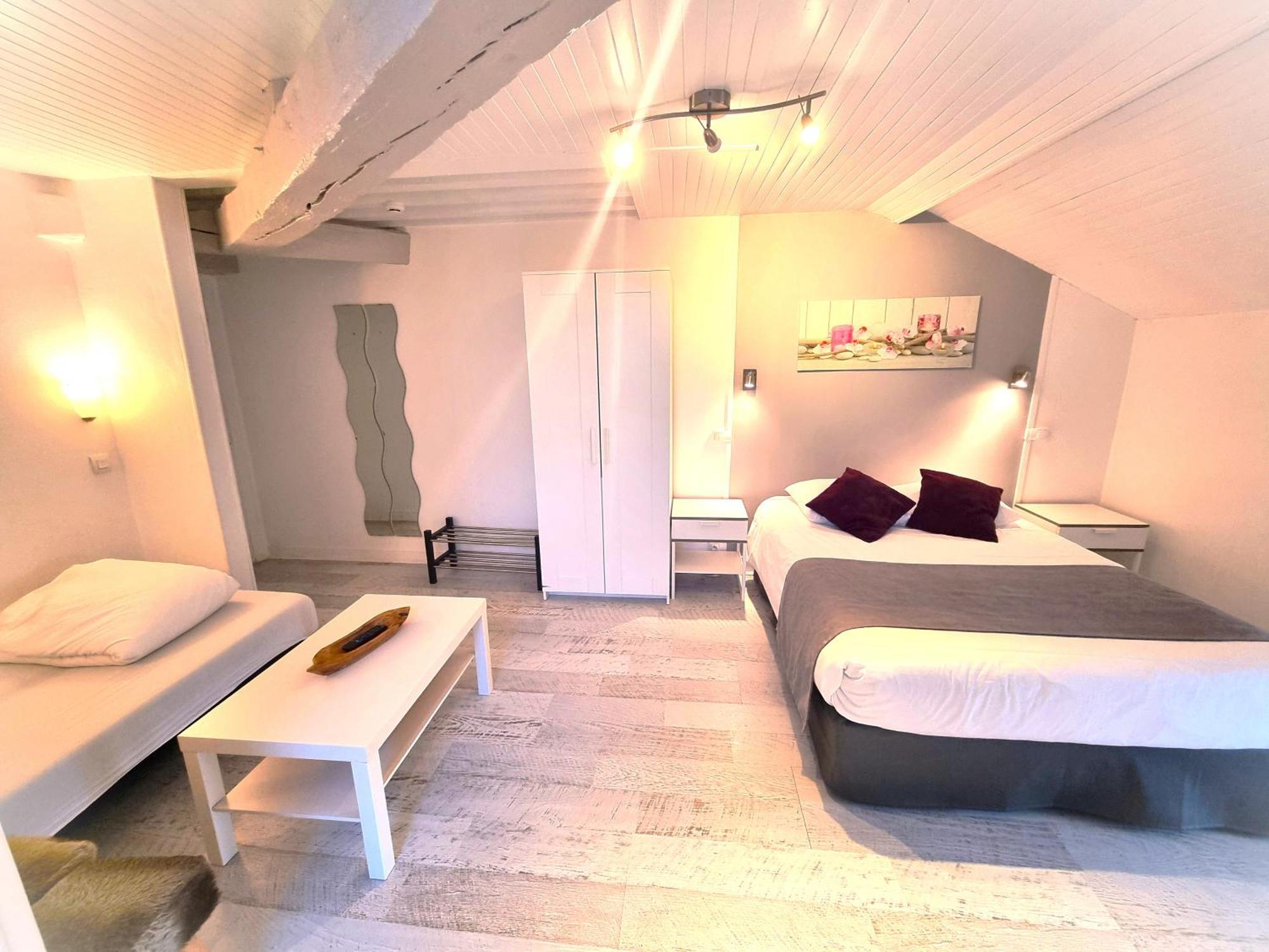 Hotel Le Bourgogne Cuiseaux エクステリア 写真